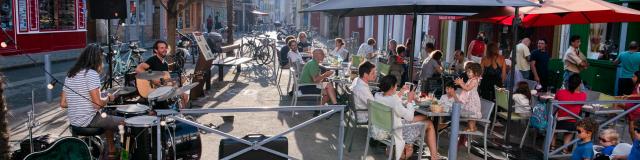 Sortir - festivals, bars, apéros, évènements, Prendre le temps - marchés, cafés, terrasses, Belle île en mer, île de Bretagne, Bretagne sud, au large du Golfe du Morbihan