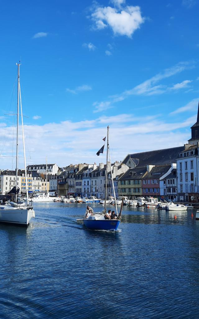 Venir à Belle-Île, traversées lignes régulières, Belle île en mer, île de Bretagne, Bretagne sud, au large du Golfe du Morbihan