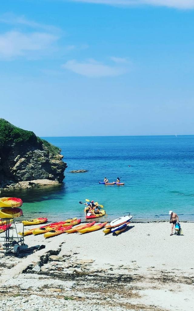 Kayak, Se dépasser - sports, Océan, Plages, Belle île en mer, île de Bretagne, Bretagne sud, au large du Golfe du Morbihan