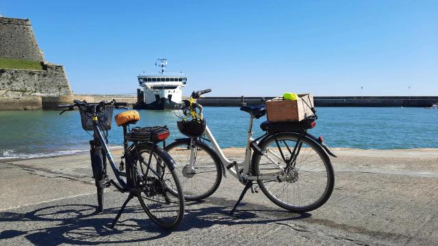 Randos Et Balades à Vélo à Belle île, la plus grande des îles bretonne, en Bretagne Sud