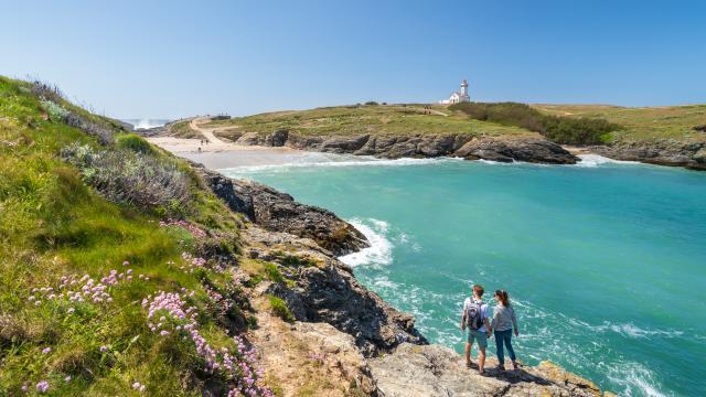 Histoire - Patrimoine bâti, menhirs, acadiens, mur de l'Atlantique, villages Nature - île photogénique Océan - Profiter de l'Océan Plages - Partir à la plage, Bretagne sud, au large du Golfe du Morbihan